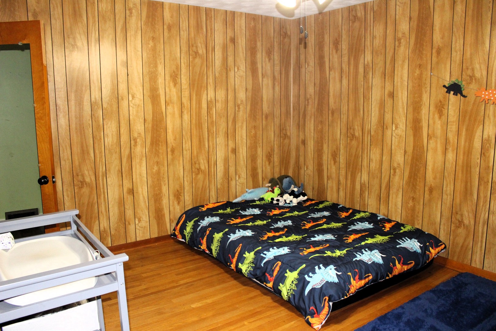 8 Edgelea Circle, Clinton, IL 61727