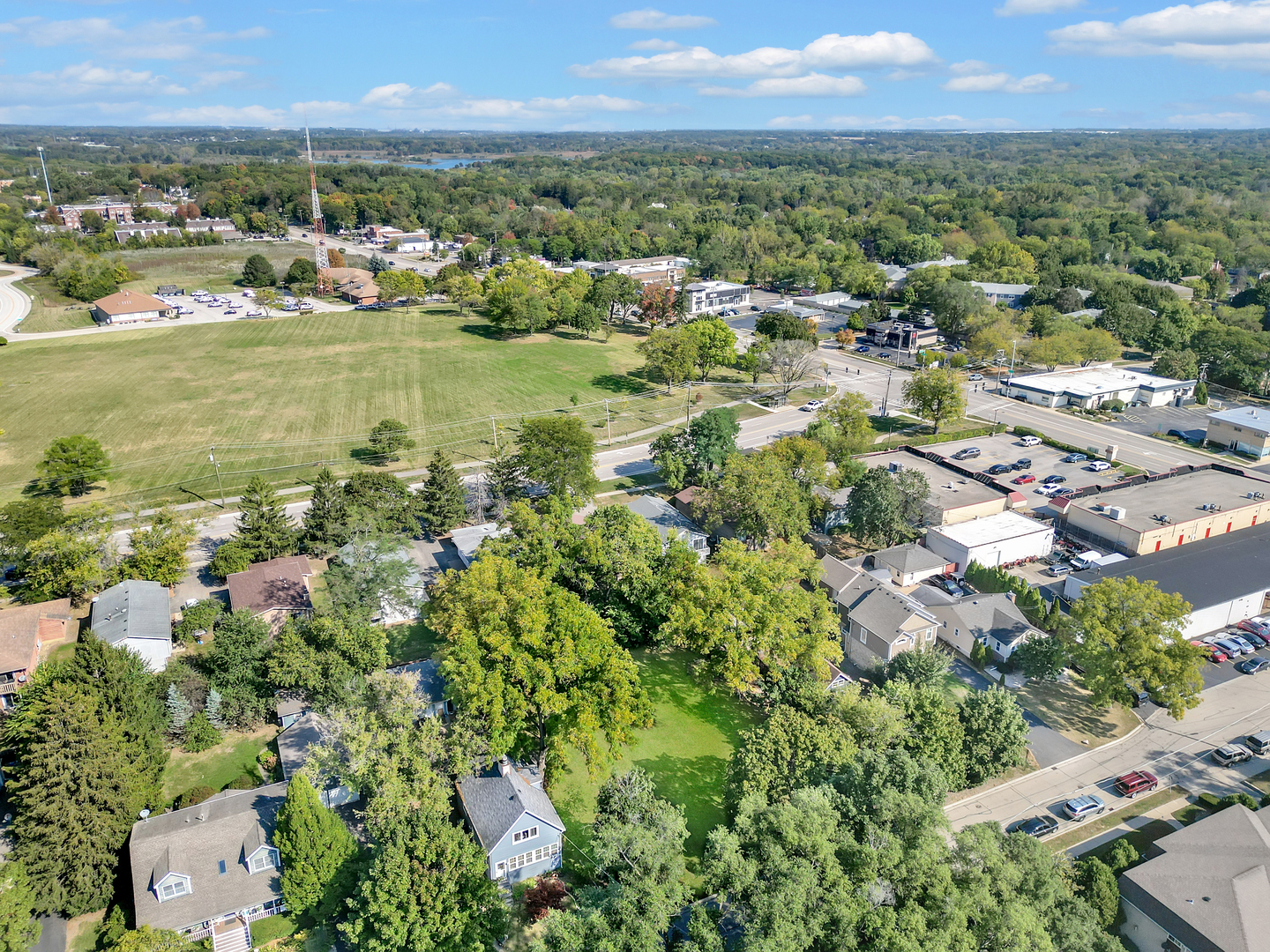 208 W Ellis Avenue, Libertyville, IL 60048