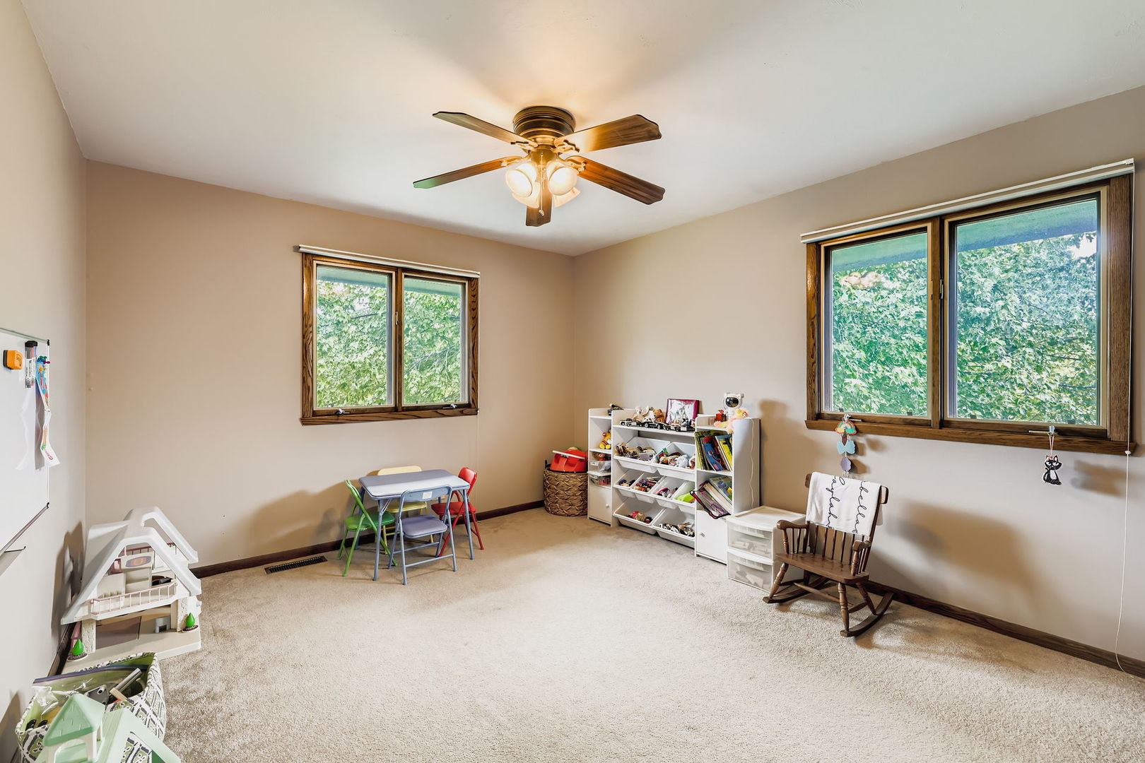 136 Caryville Lane, Schaumburg, IL 60193