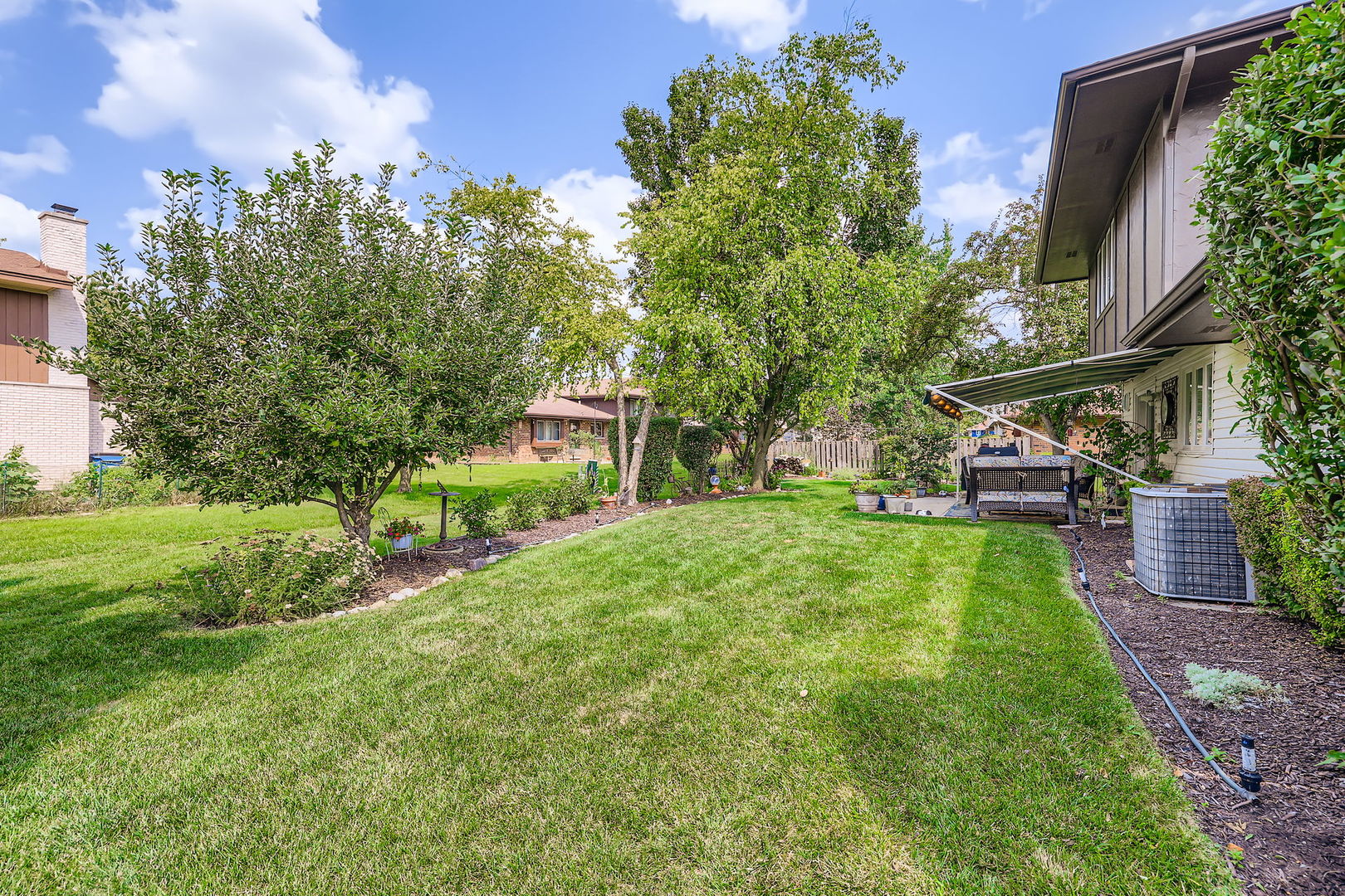 136 Caryville Lane, Schaumburg, IL 60193