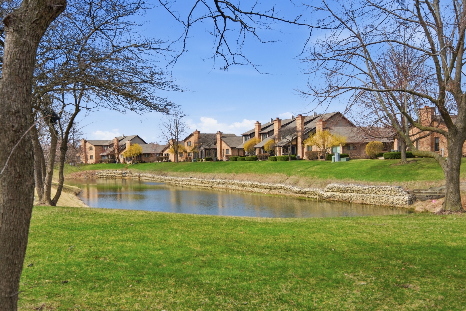 1729 Pebble Beach Court, Hoffman Estates, IL 60169