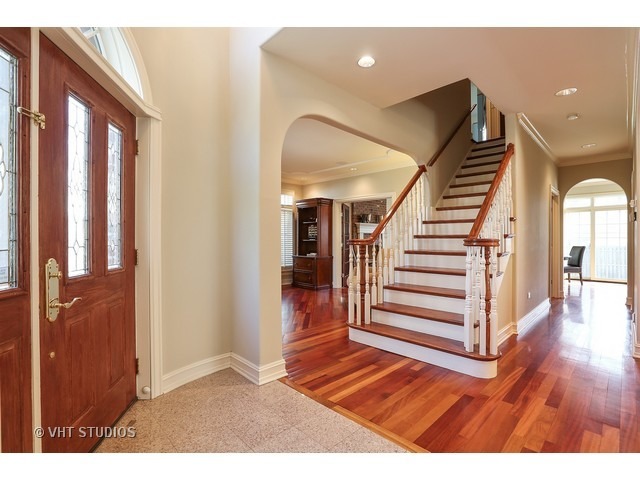 557 N County Line Road, Hinsdale, IL 60521