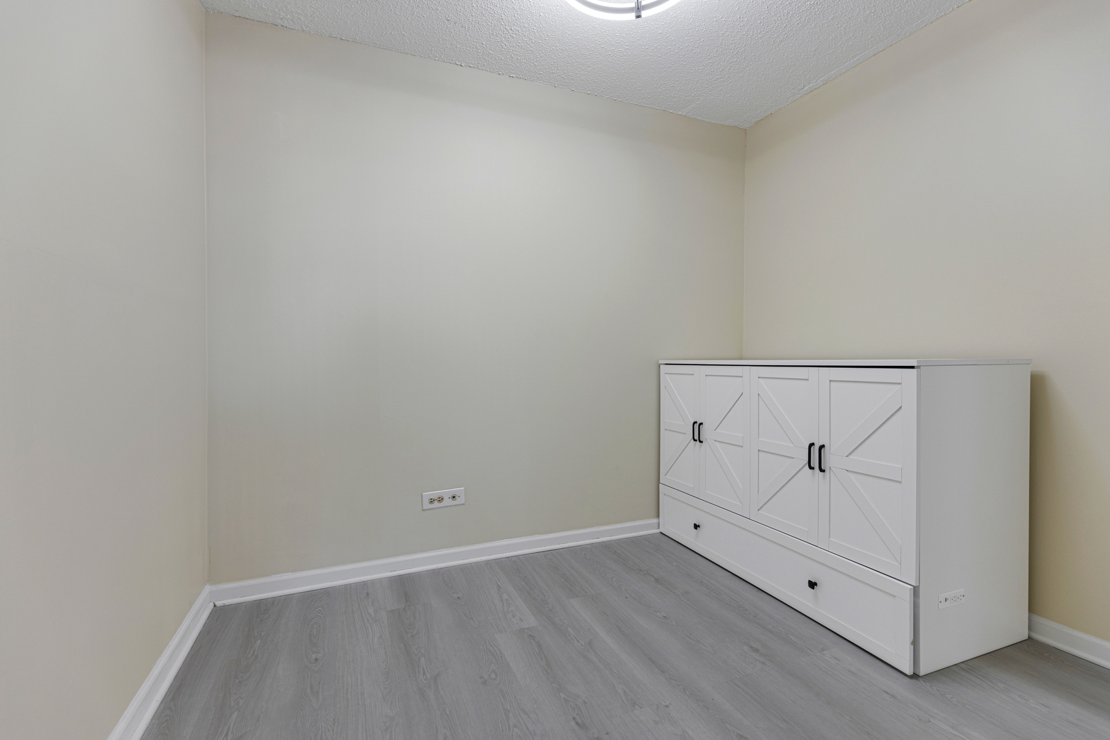 1043 S YORK Road #209, Bensenville, IL 60106