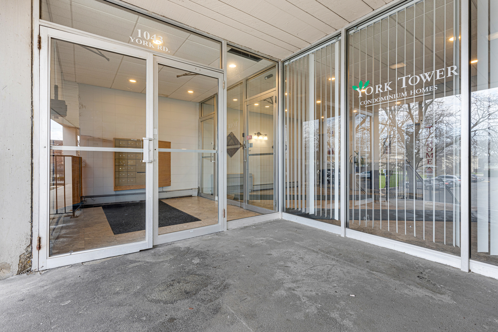 1043 S YORK Road #209, Bensenville, IL 60106