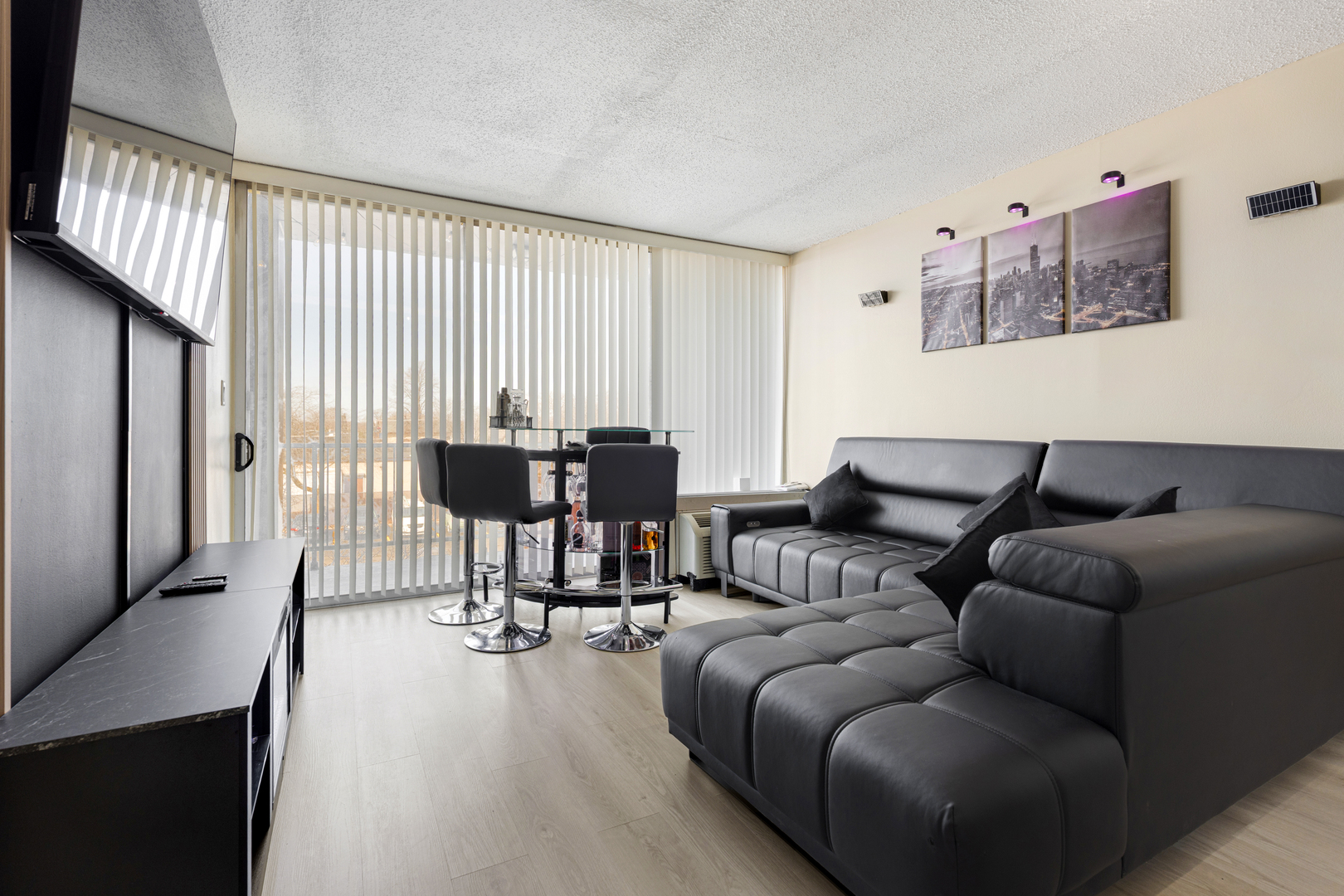 1043 S YORK Road #209, Bensenville, IL 60106