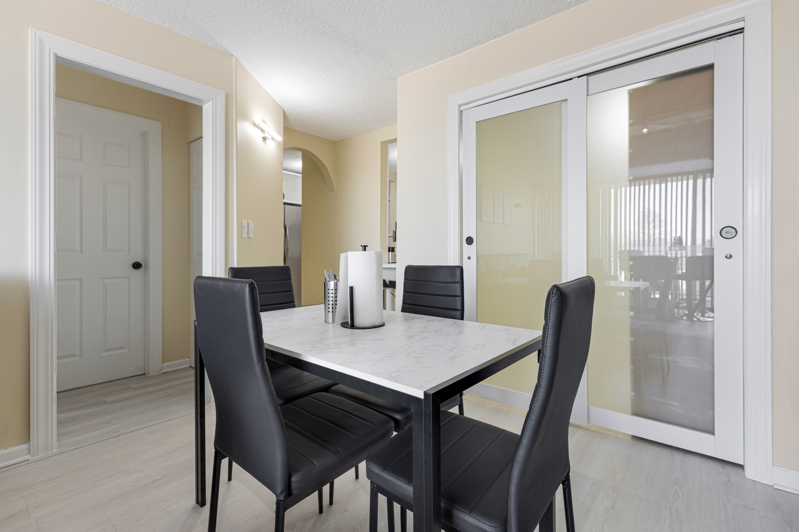 1043 S YORK Road #209, Bensenville, IL 60106