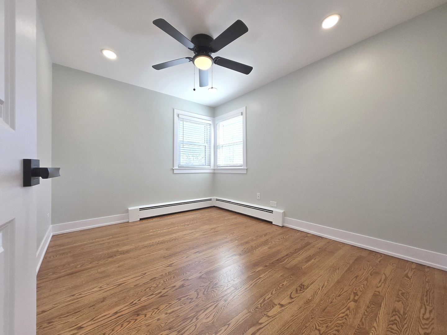 315 W PROSPECT Avenue #3, Mount Prospect, IL 60056