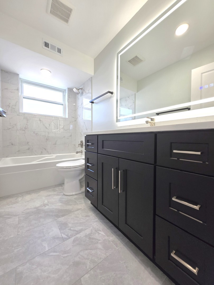 315 W PROSPECT Avenue #3, Mount Prospect, IL 60056