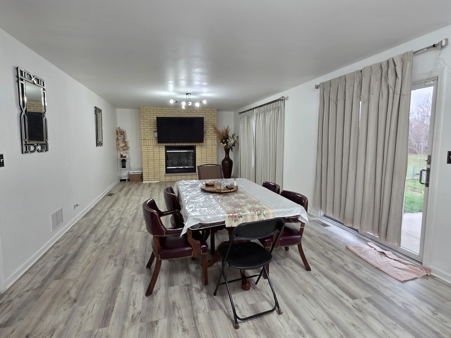 430 Gillings Drive, Gurnee, IL 60031