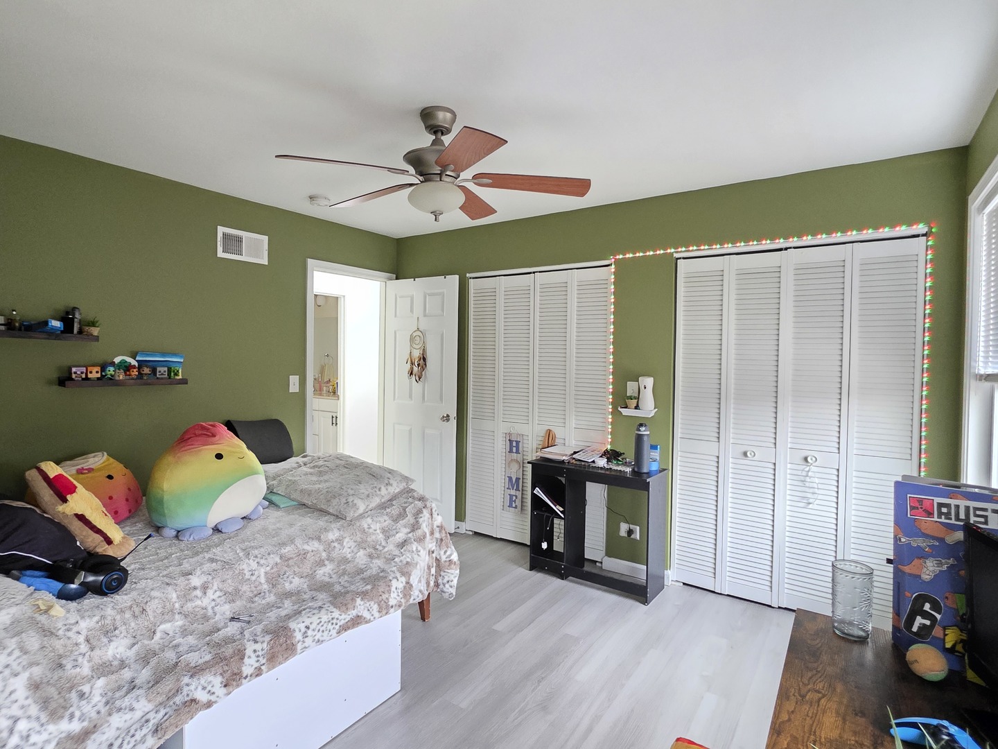 430 Gillings Drive, Gurnee, IL 60031