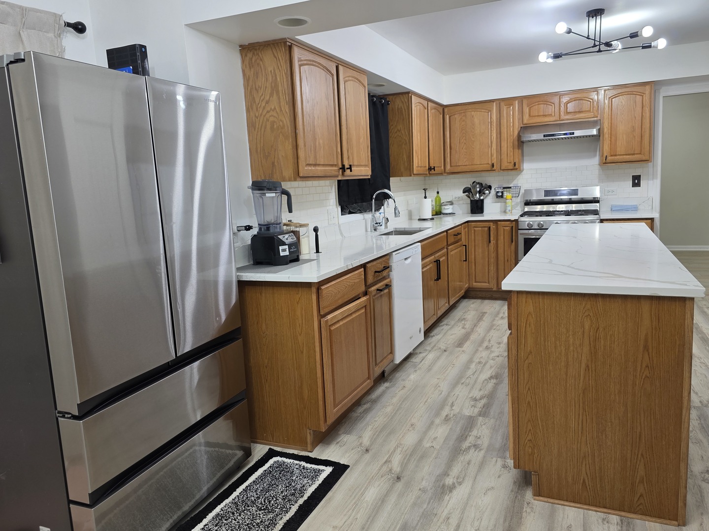 430 Gillings Drive, Gurnee, IL 60031