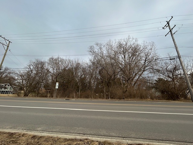 3703 Spring Grove Road, Johnsburg, IL 60051