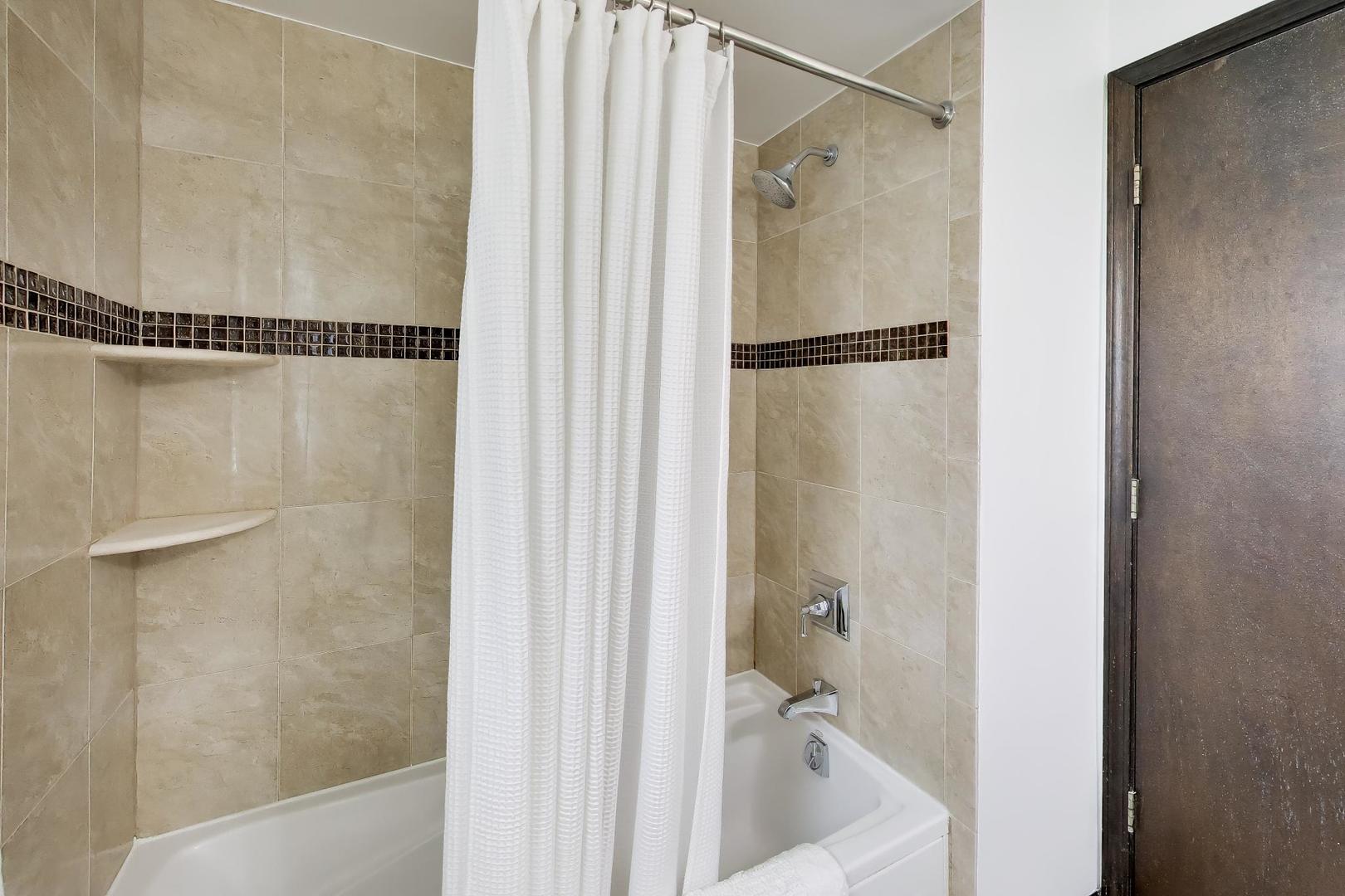 1028 S Beechwood Drive, Mount Prospect, IL 60056