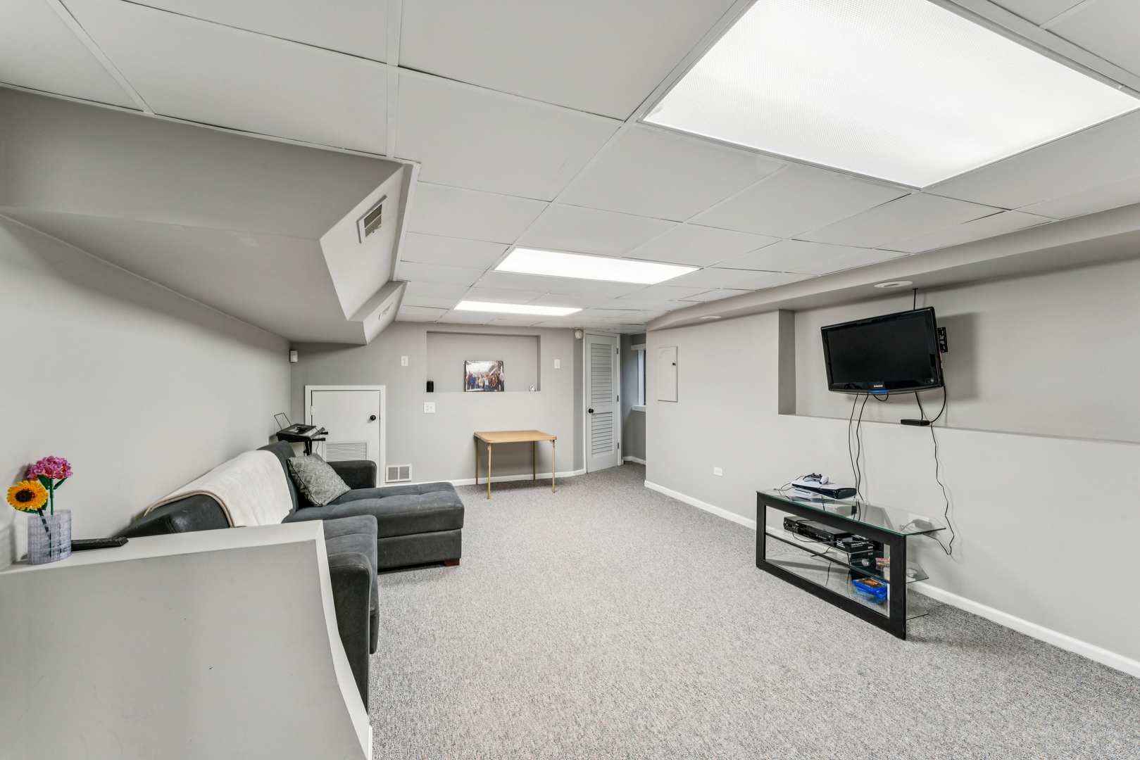 1426 W Sapphire Drive, Hoffman Estates, IL 60192