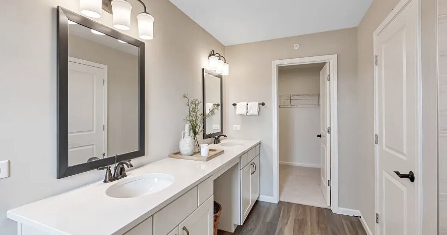 2635 Lohan Way #1, Hoffman Estates, IL 60192