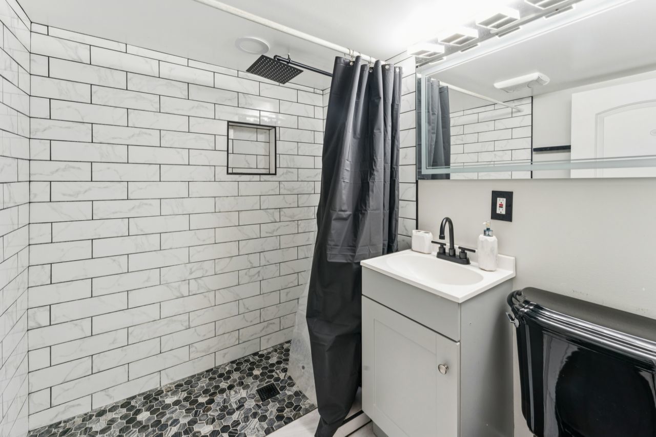 2547 Davisson Street, River Grove, IL 60171