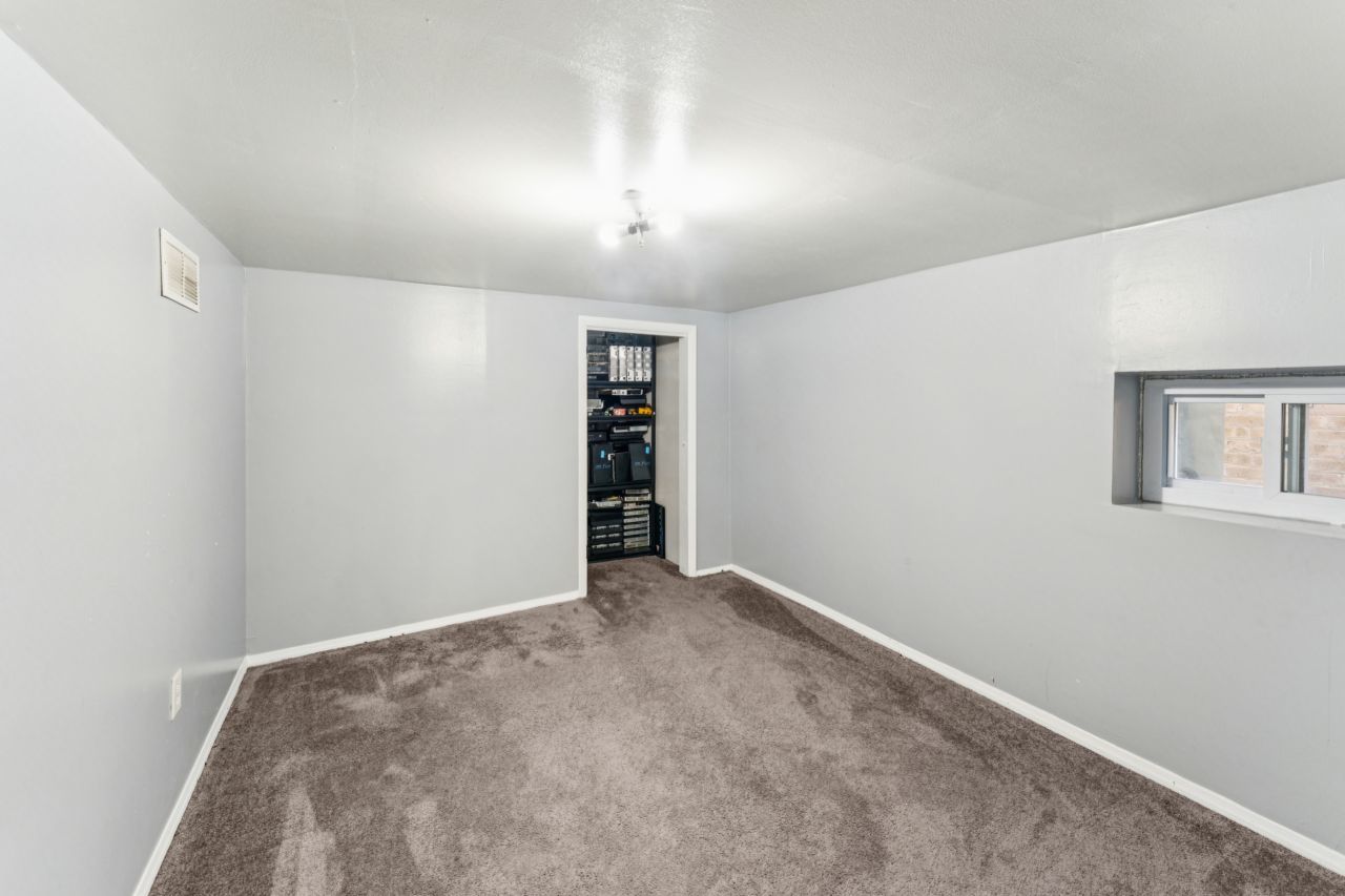 2547 Davisson Street, River Grove, IL 60171