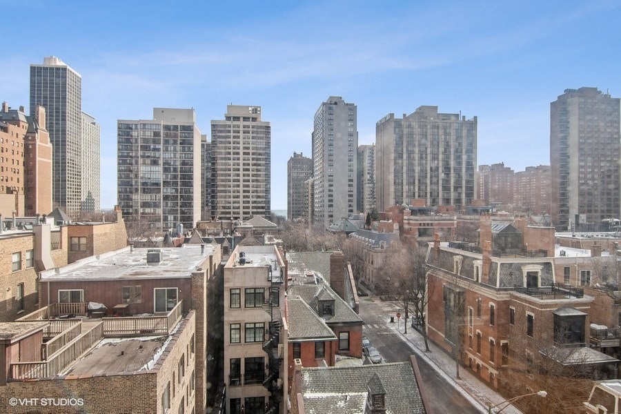 70 W Burton Place #805F, Chicago, IL 60610