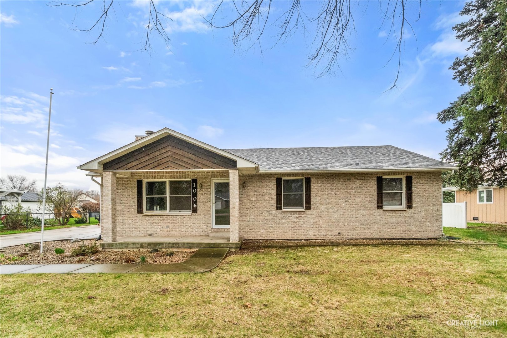 1006 Nancy Road, Lake Holiday, IL 60548