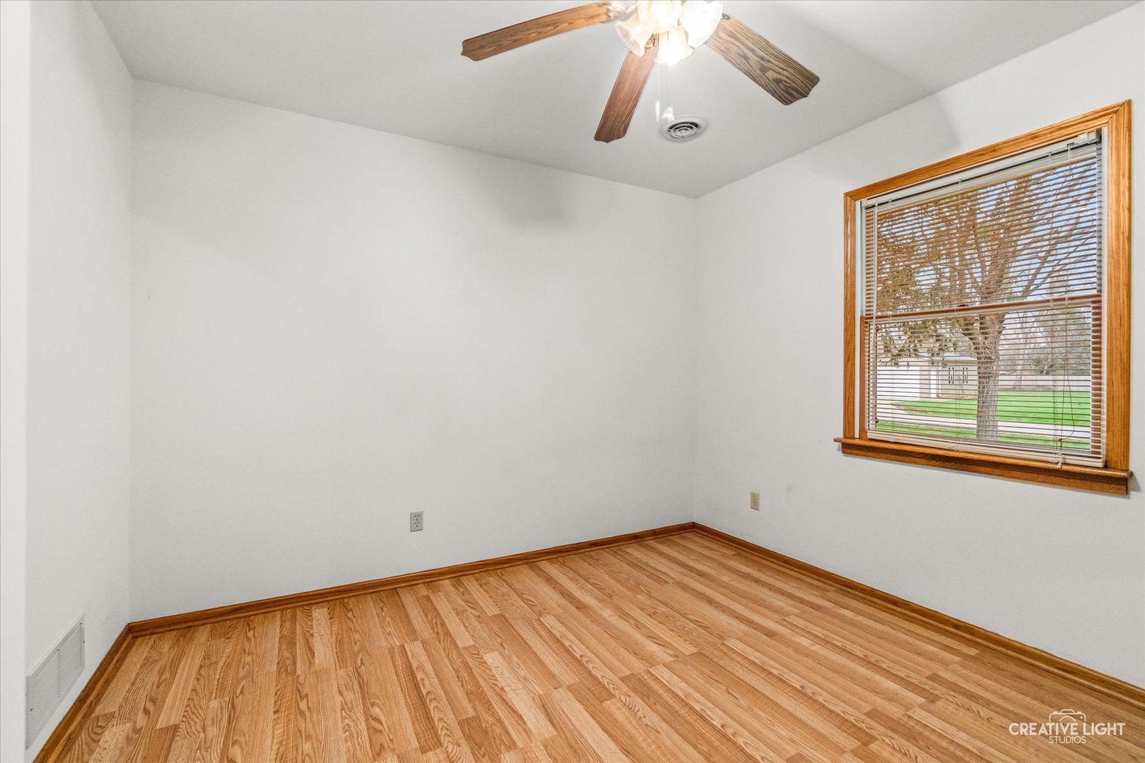 1006 Nancy Road, Lake Holiday, IL 60548