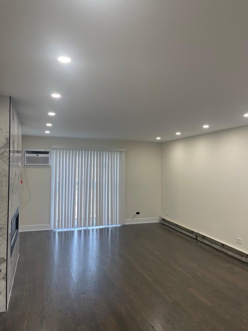 870 Winesap Court #301, Prospect Heights, IL 60070