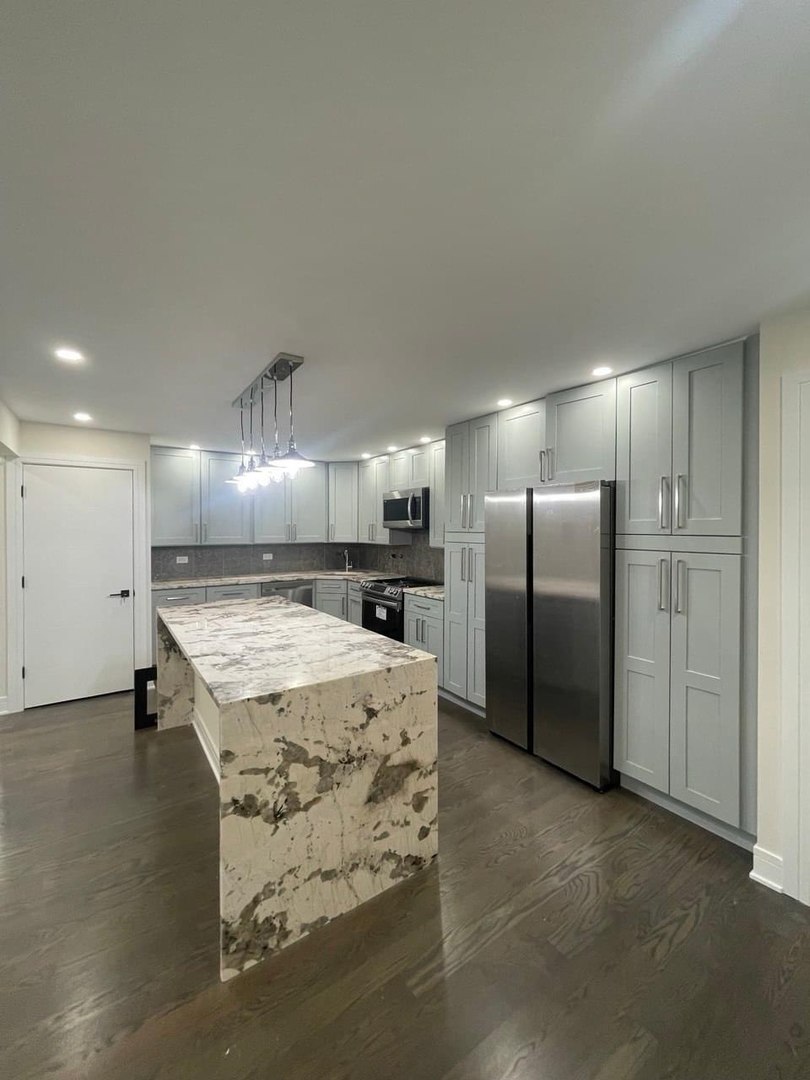 870 Winesap Court #301, Prospect Heights, IL 60070