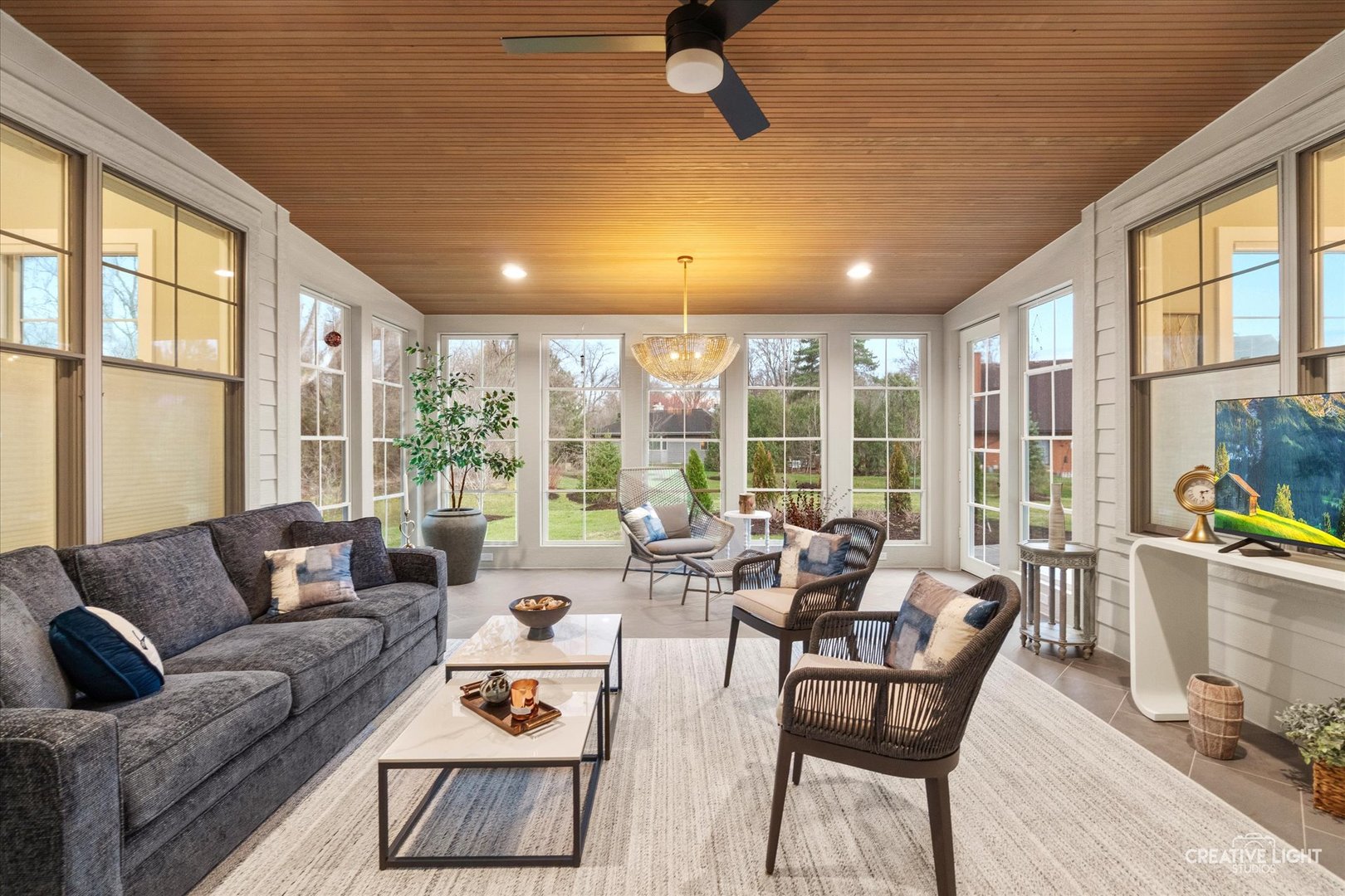 1862 W Wiesbrook Road, Wheaton, IL 60189