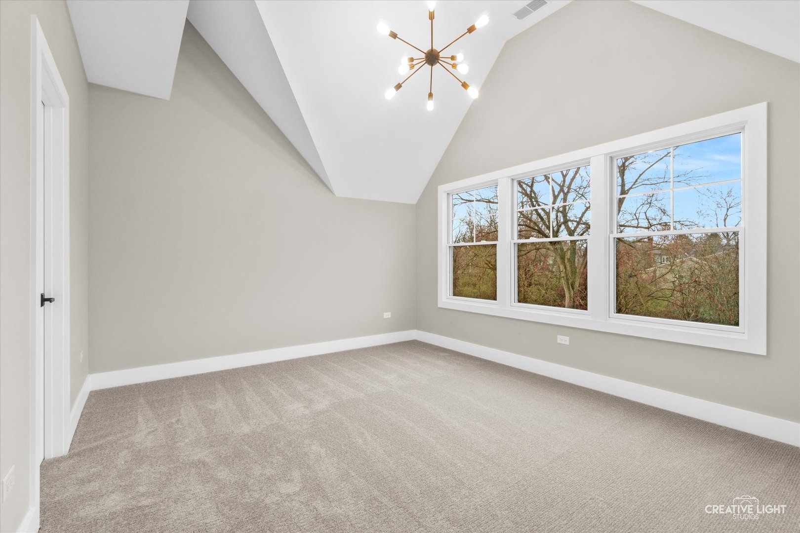 1862 W Wiesbrook Road, Wheaton, IL 60189