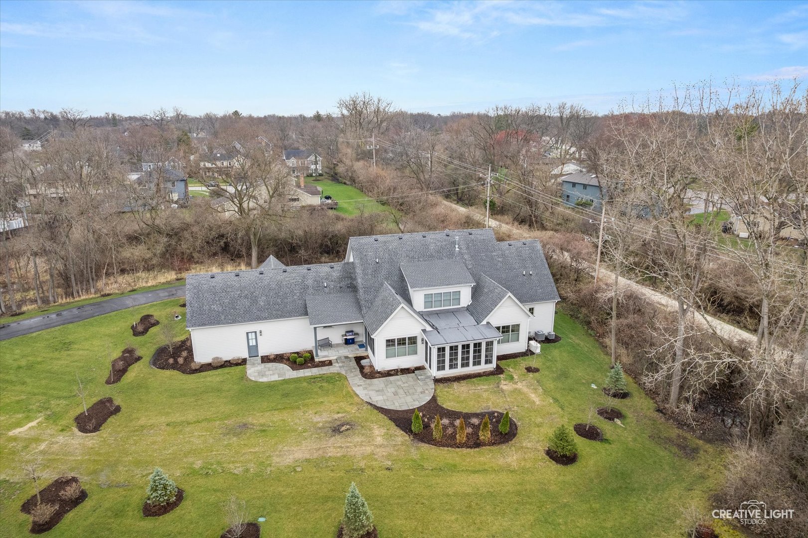 1862 W Wiesbrook Road, Wheaton, IL 60189