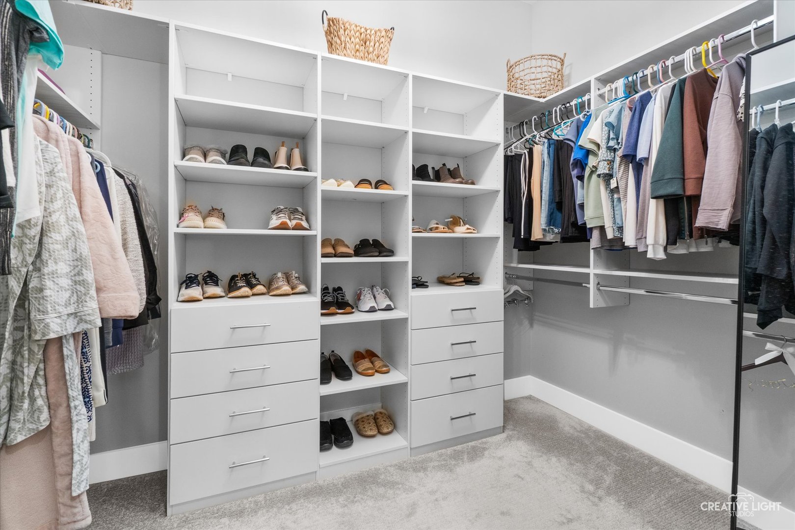 1862 W Wiesbrook Road, Wheaton, IL 60189