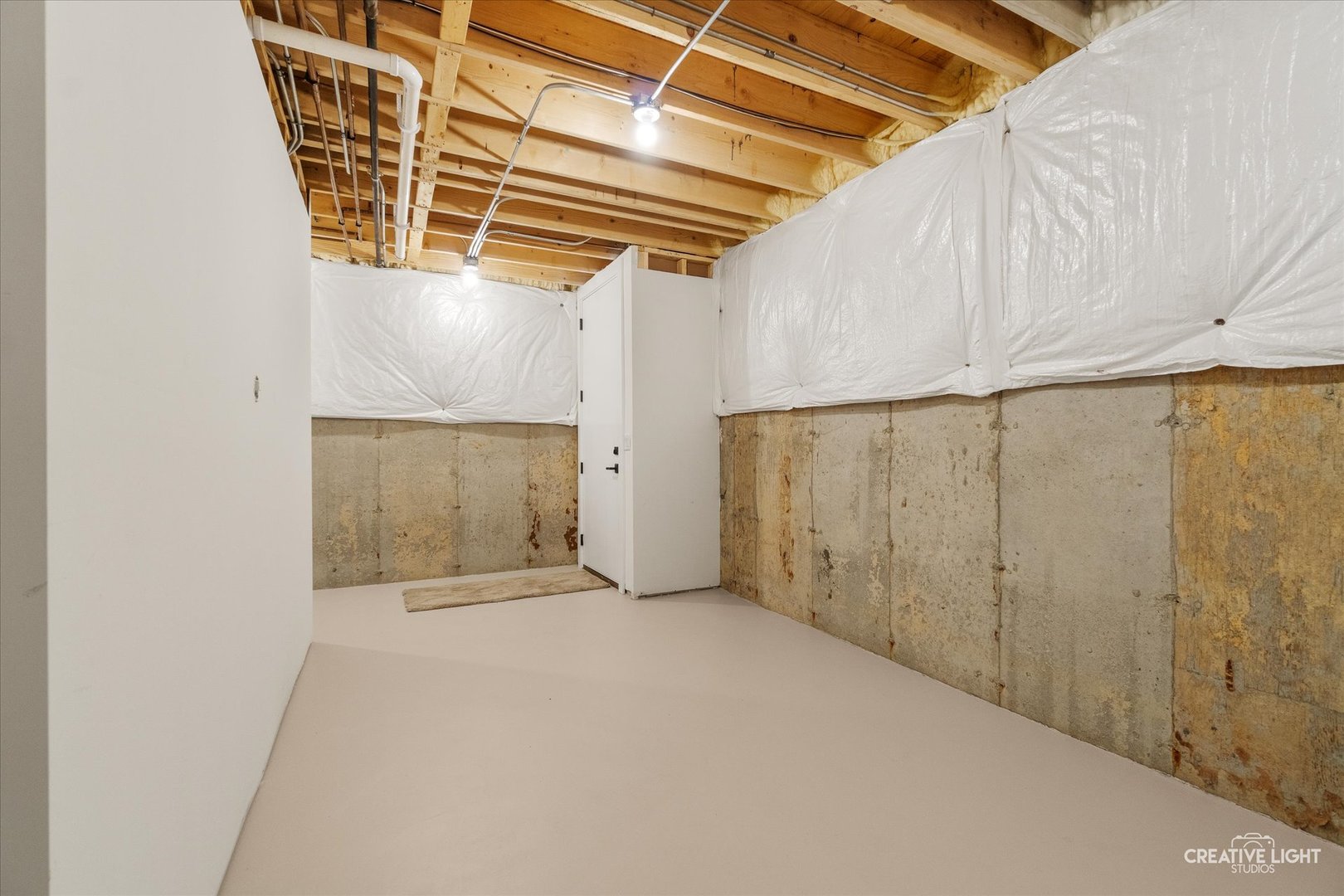 1862 W Wiesbrook Road, Wheaton, IL 60189