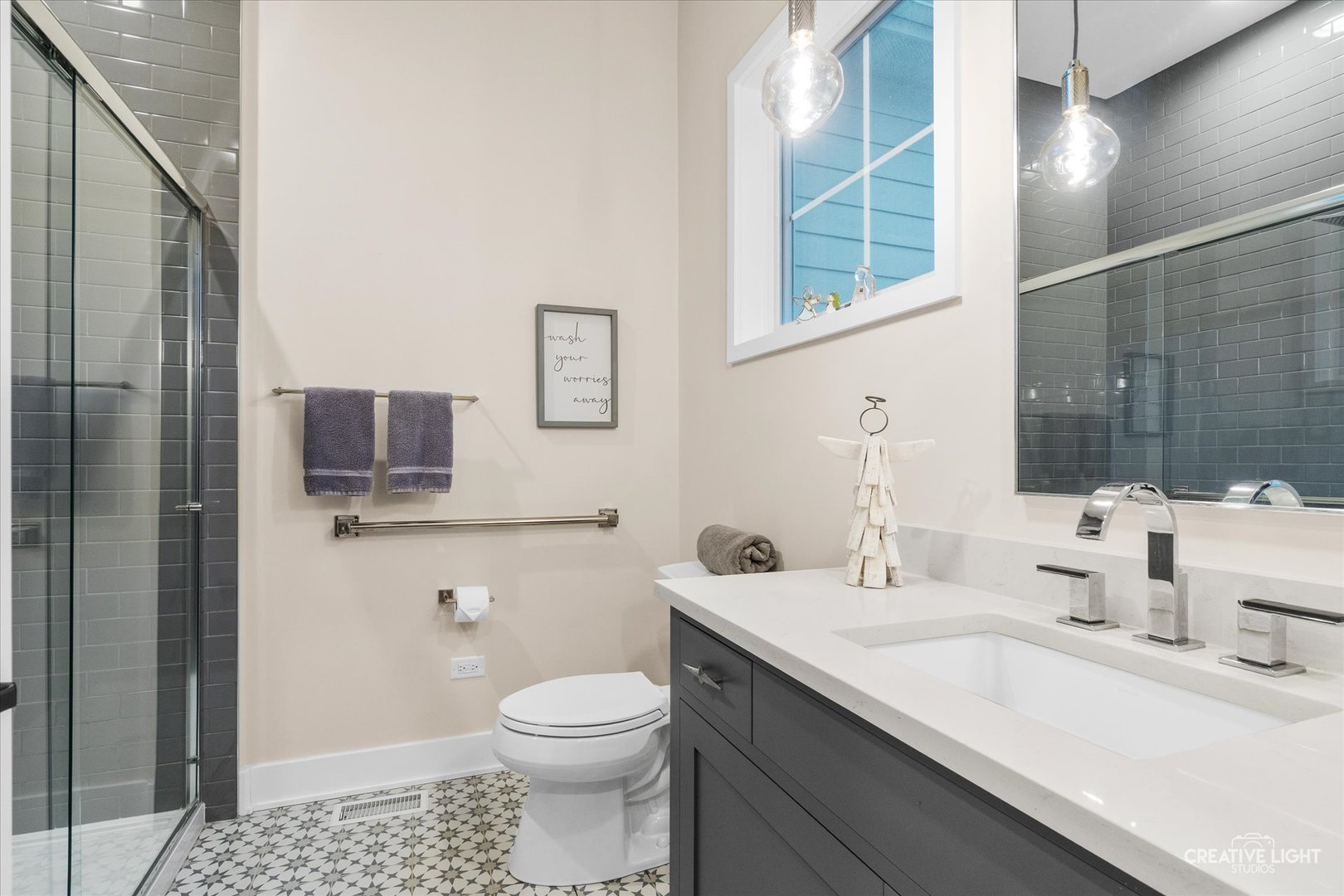 1862 W Wiesbrook Road, Wheaton, IL 60189