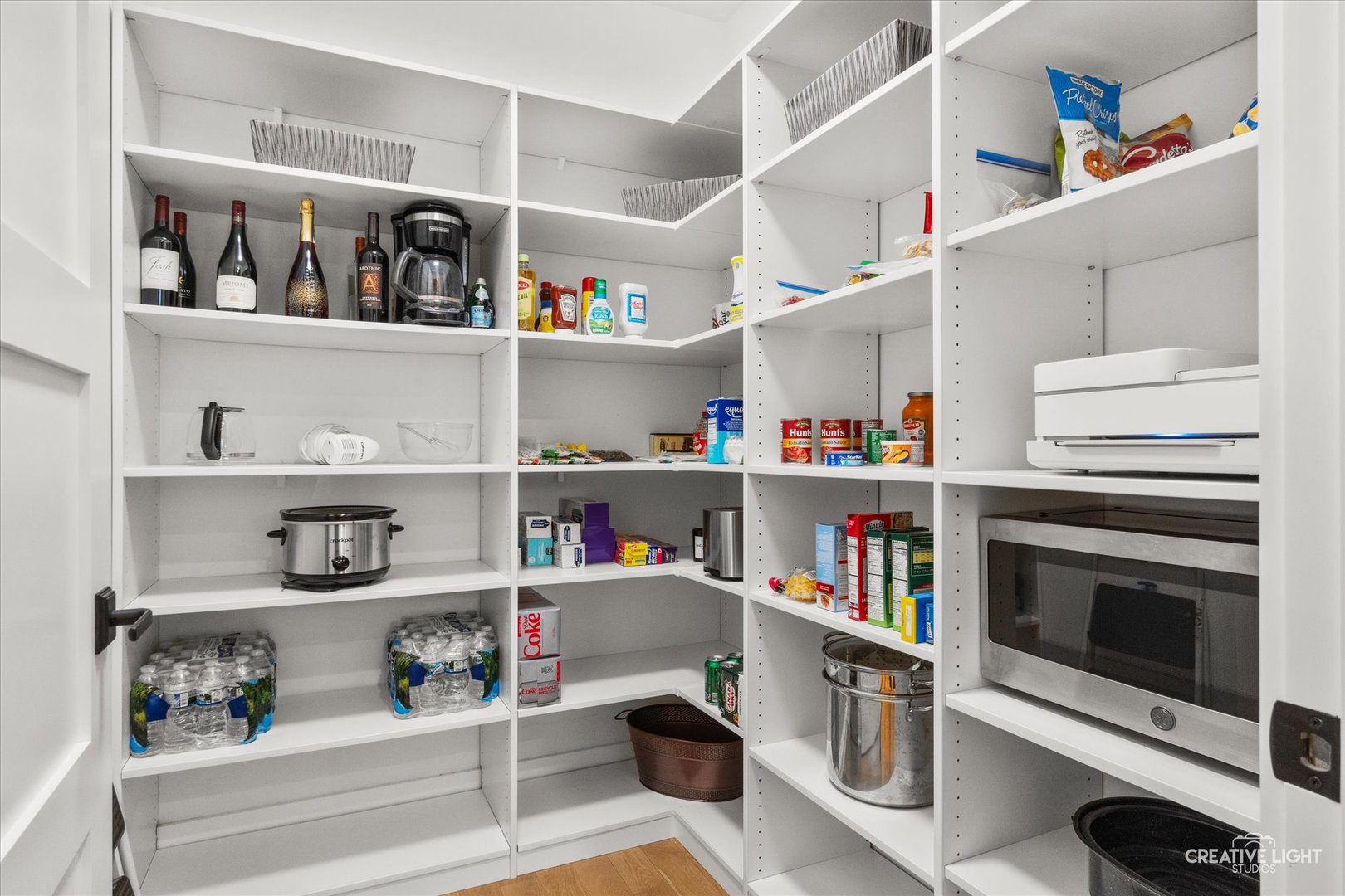 1862 W Wiesbrook Road, Wheaton, IL 60189