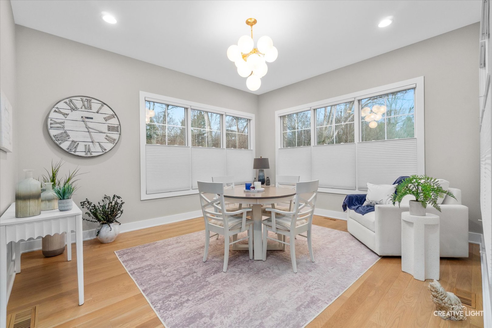 1862 W Wiesbrook Road, Wheaton, IL 60189