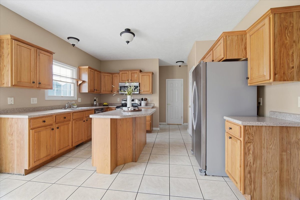 3255 Fire Fly Court, Normal, IL 61761