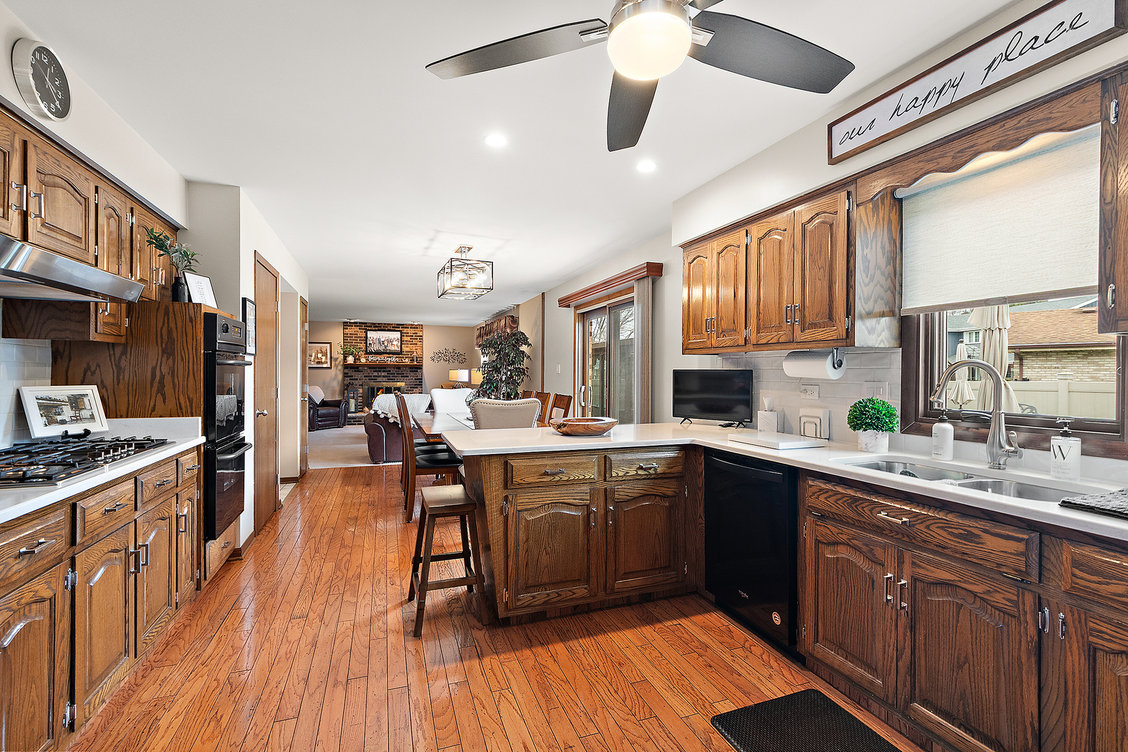 16748 Richards Drive, Tinley Park, IL 60477