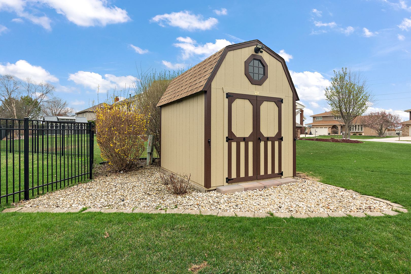 16748 Richards Drive, Tinley Park, IL 60477