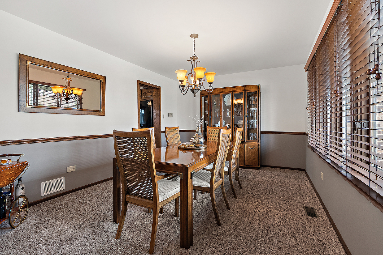 16748 Richards Drive, Tinley Park, IL 60477