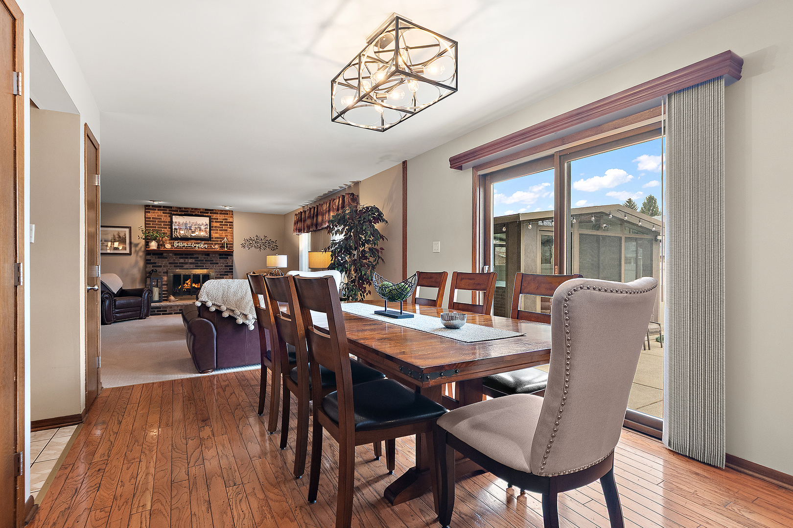 16748 Richards Drive, Tinley Park, IL 60477