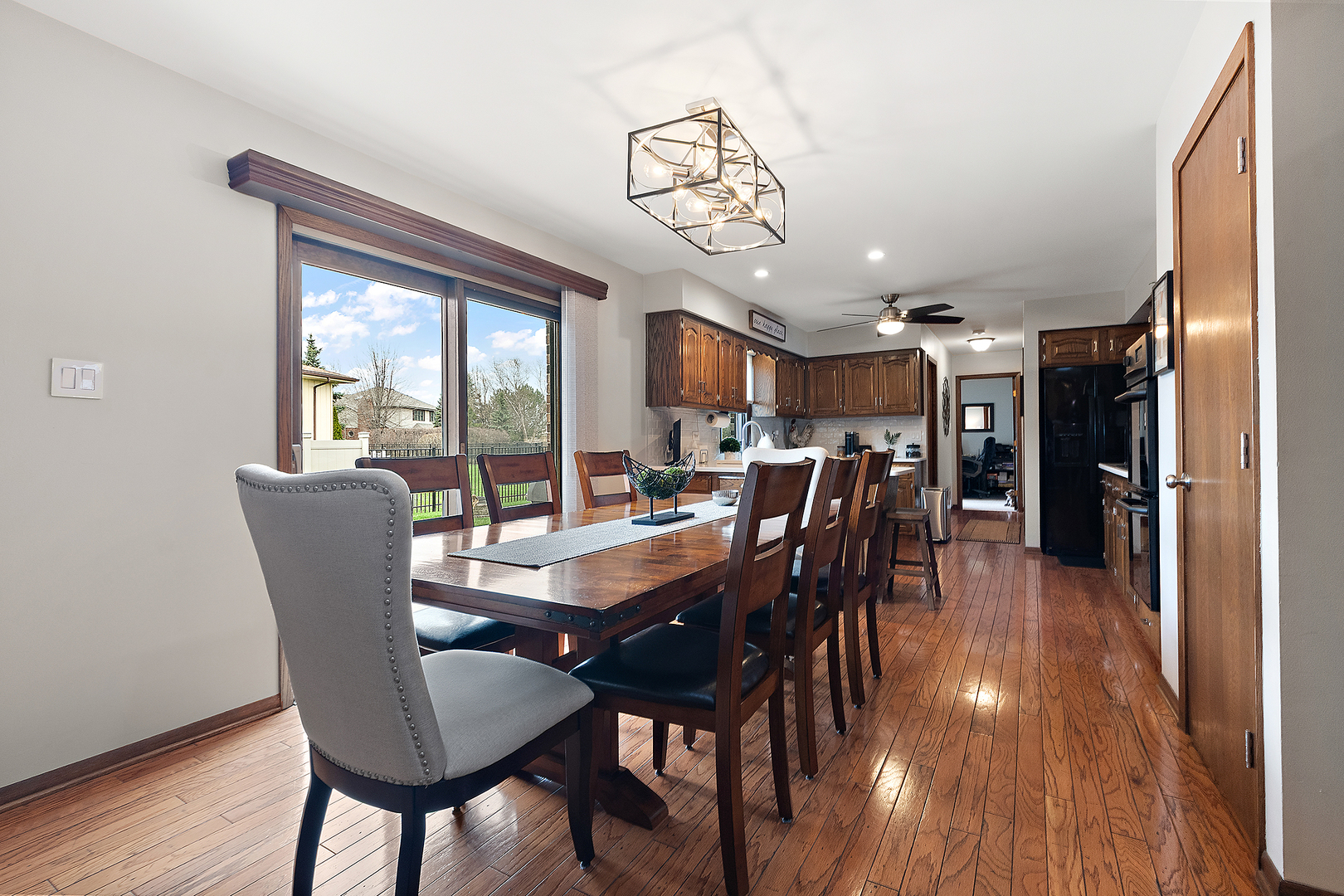 16748 Richards Drive, Tinley Park, IL 60477