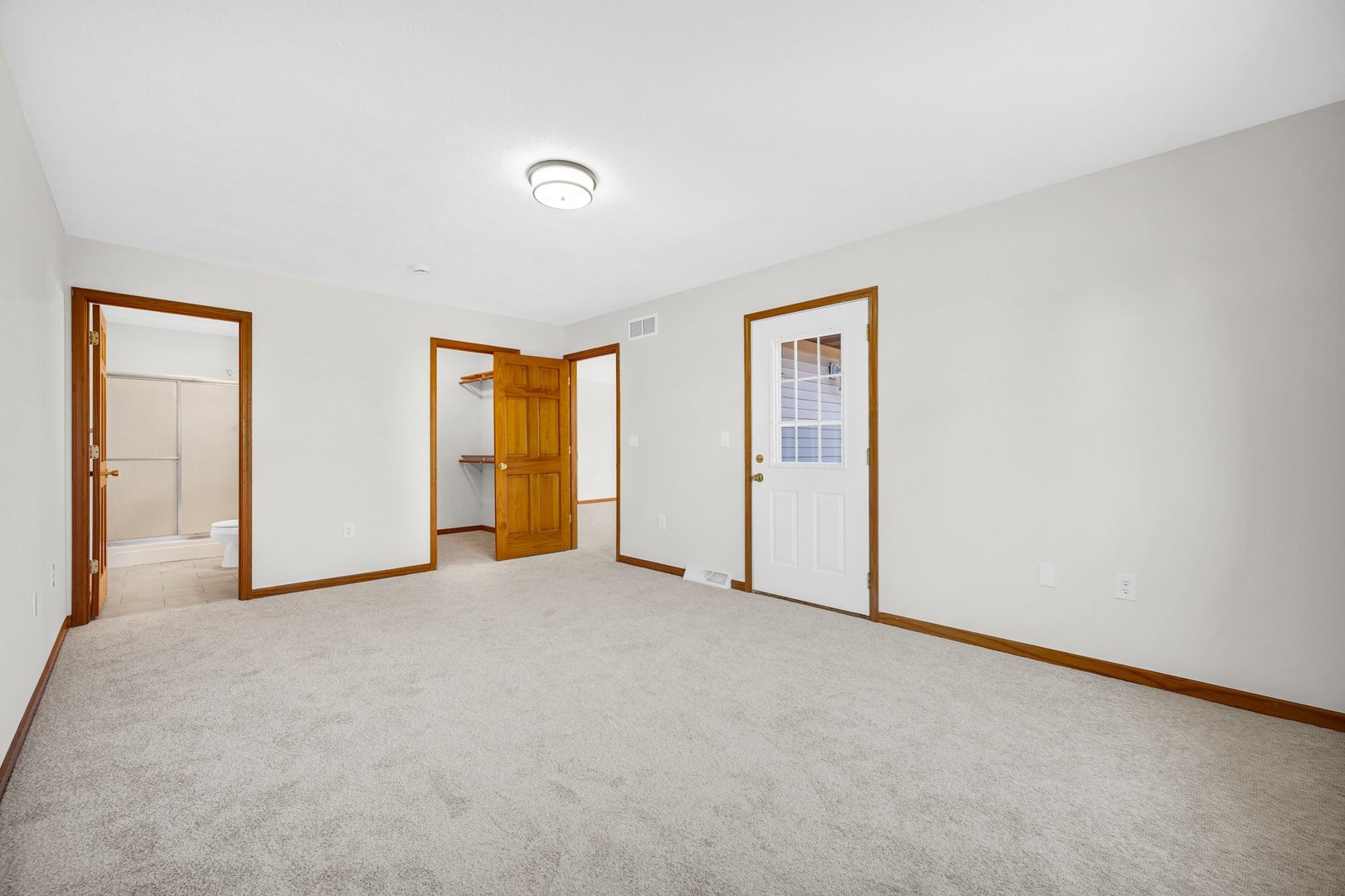 109 E Lake Court #B, Atlanta, IL 61723