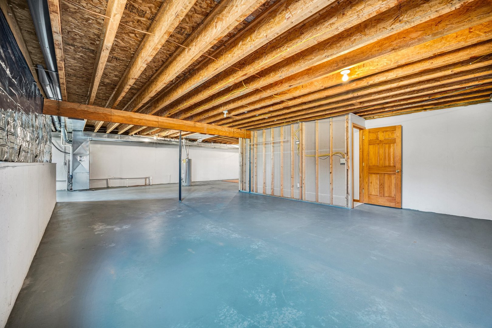 109 E Lake Court #B, Atlanta, IL 61723