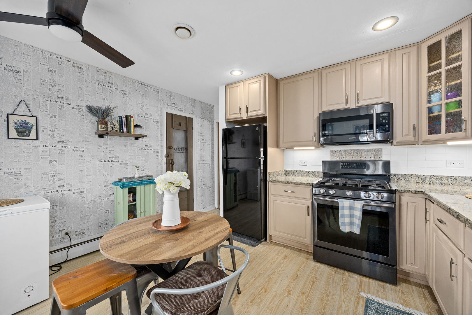 730 Beach Avenue #4, La Grange Park, IL 60526