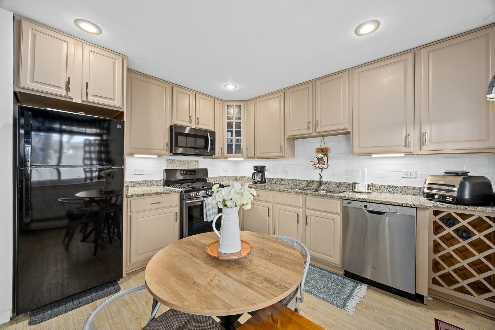 730 Beach Avenue #4, La Grange Park, IL 60526