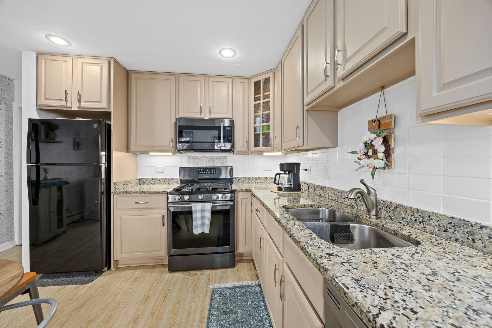 730 Beach Avenue #4, La Grange Park, IL 60526