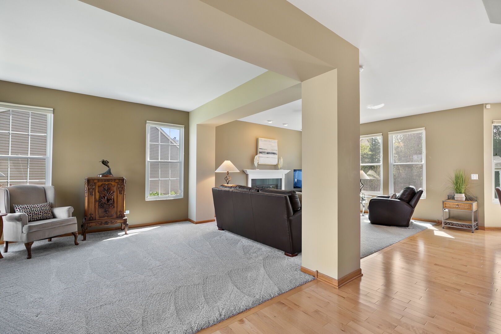 2311 W CASCADE Circle, Round Lake, IL 60073