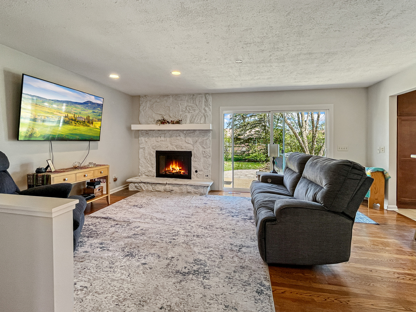 211 Waterbury Circle, Lake Villa, IL 60046