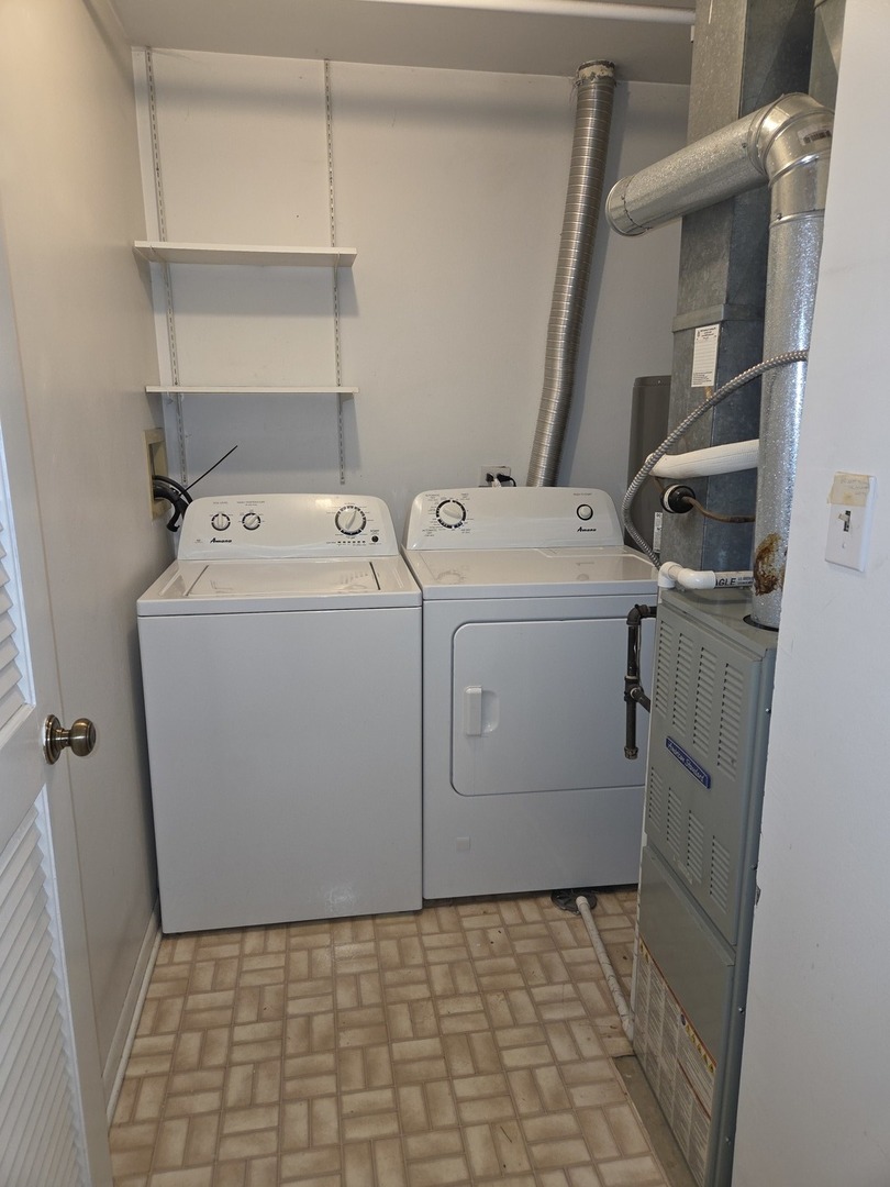 1115 Regency Court, Schaumburg, IL 60193