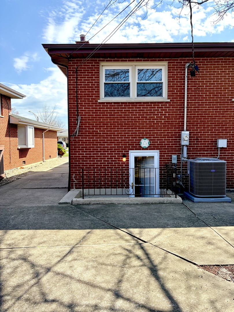 8346 S Kolin Avenue, Chicago, IL 60652