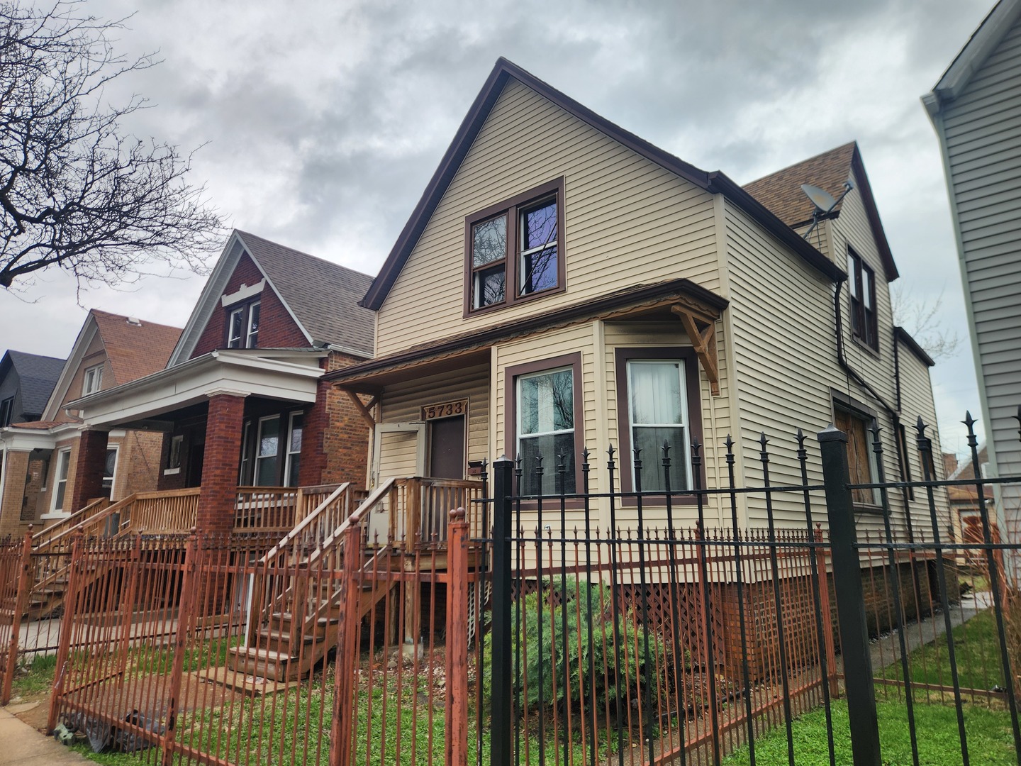 5733 S Wolcott Avenue, Chicago, IL 60636